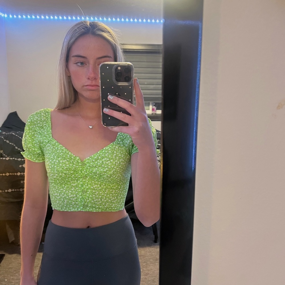 Princess Polly crop shirt
